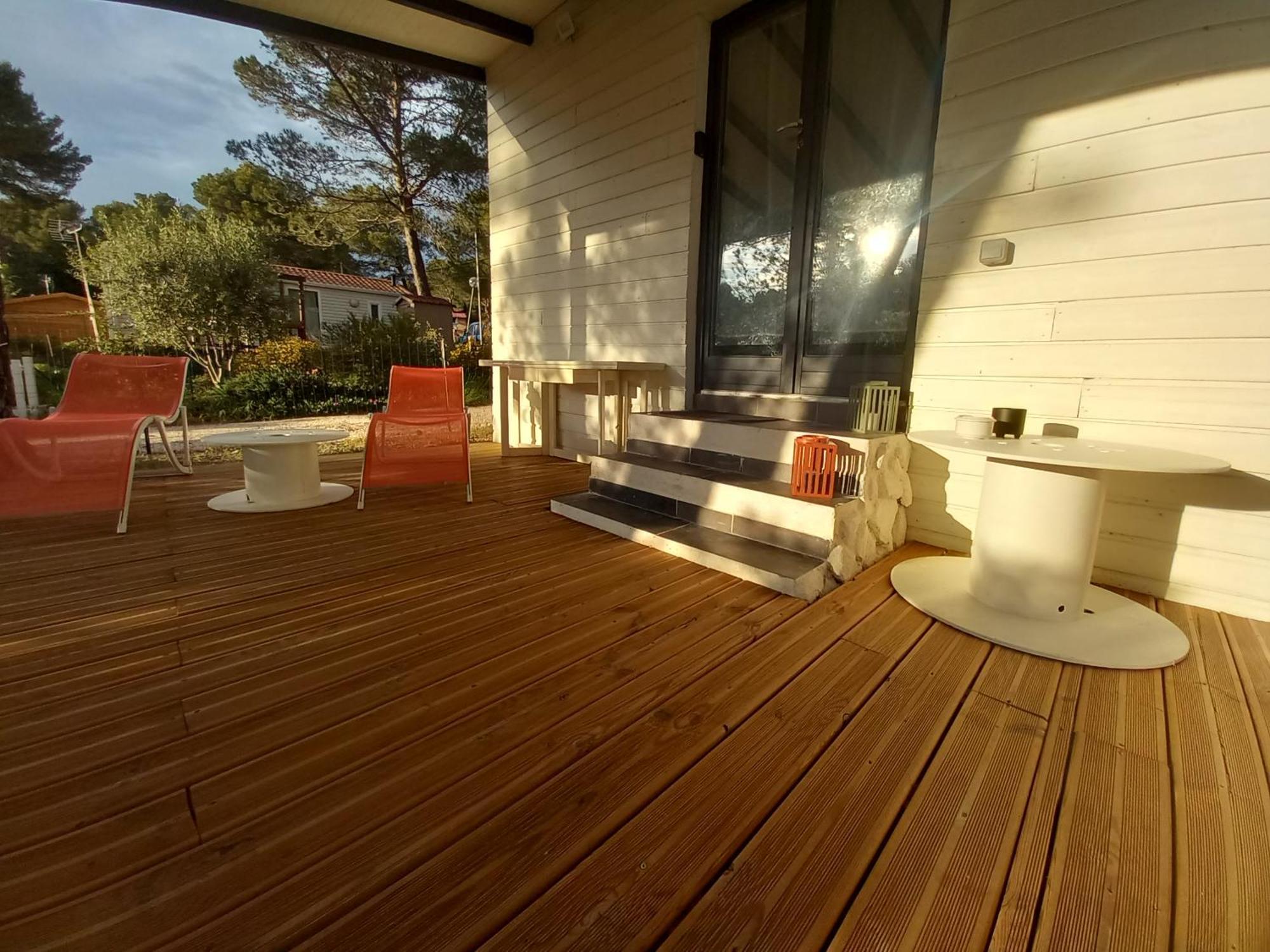 Mobilhome A Deux Pas Du Circuit Du Castellet Avec Terrasse Vue Mer Le Castellet  Exterior photo